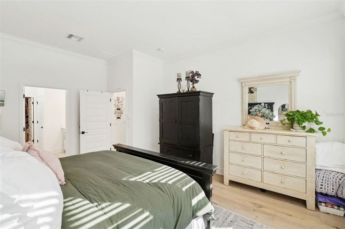 Image No.15-4 Bed House for sale