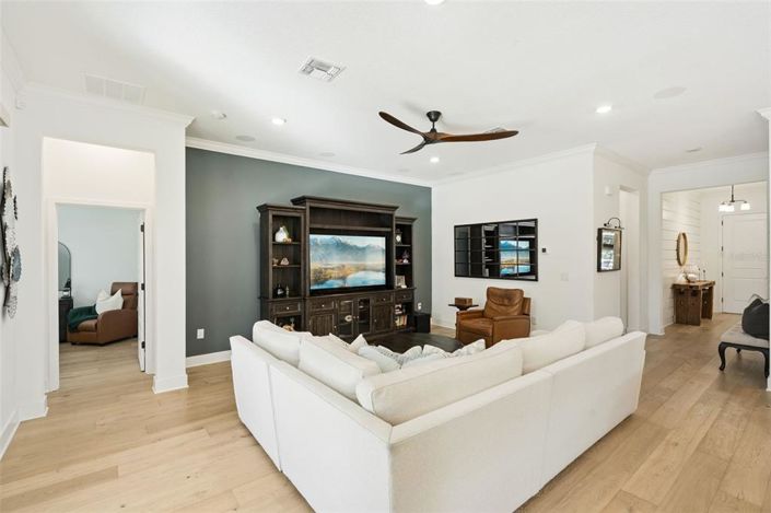 Image No.5-4 Bed House for sale