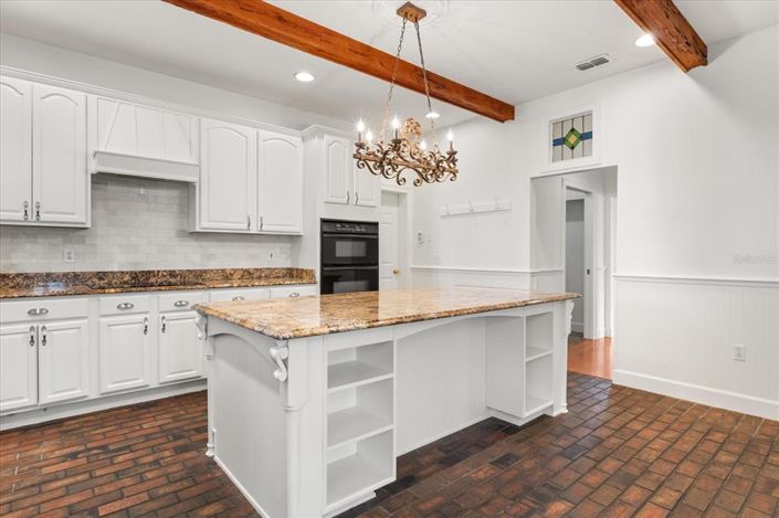 Image No.10-4 Bed House for sale