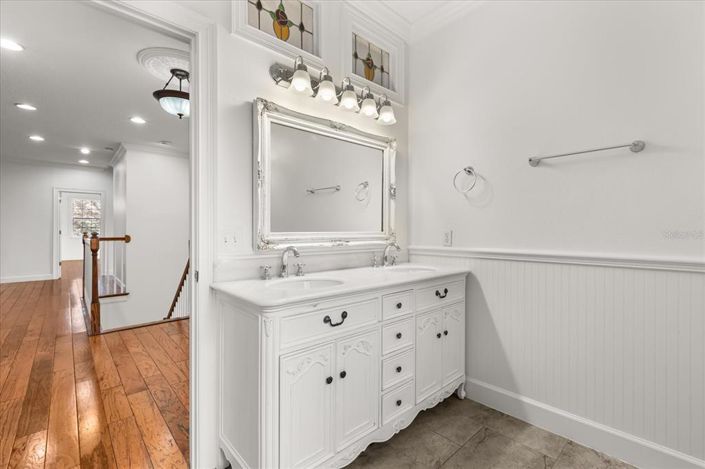 Image No.16-4 Bed House for sale