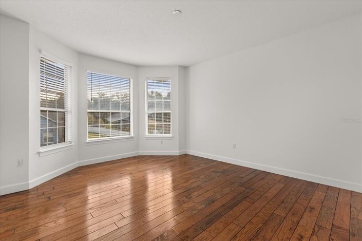 Image No.22-4 Bed House for sale