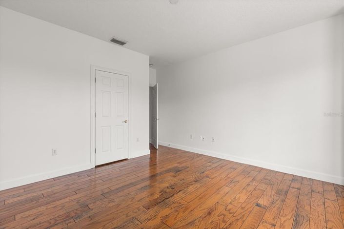 Image No.23-4 Bed House for sale