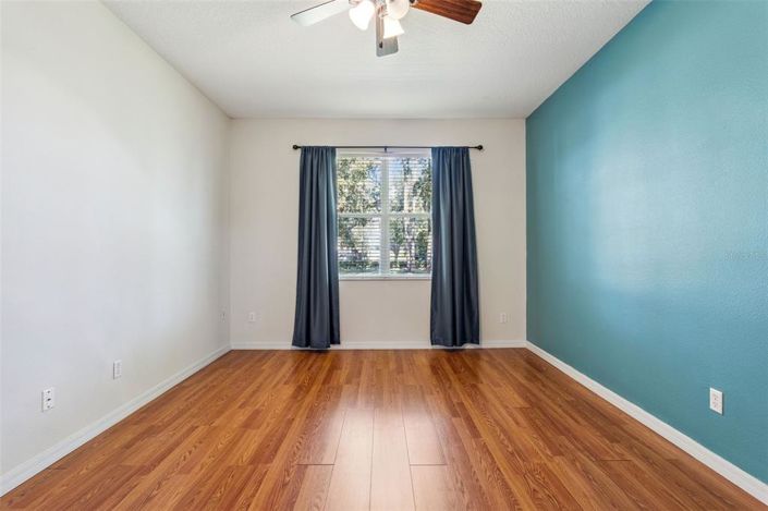 Image No.19-4 Bed House for sale