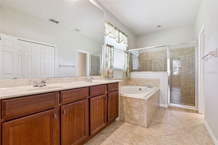 Image No.22-4 Bed House for sale