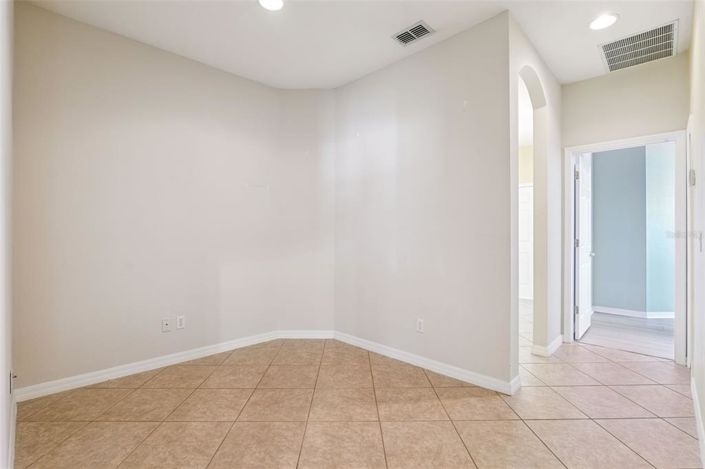 Image No.30-4 Bed House for sale