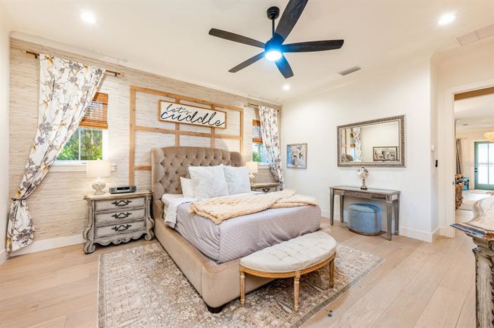 Image No.16-5 Bed House for sale