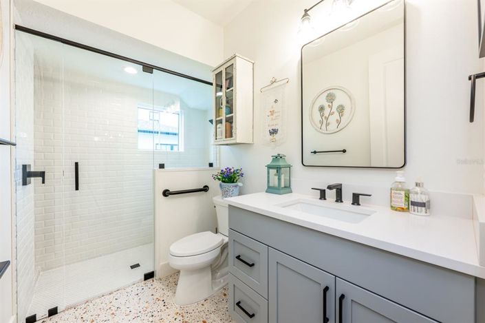 Image No.23-5 Bed House for sale