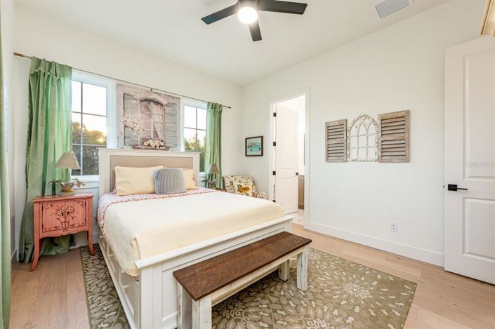 Image No.25-5 Bed House for sale