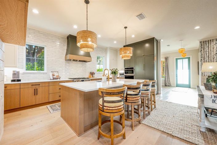 Image No.5-5 Bed House for sale