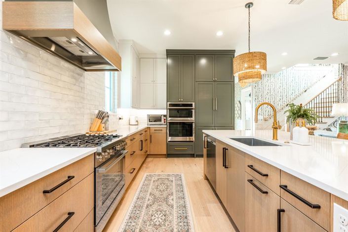 Image No.7-5 Bed House for sale