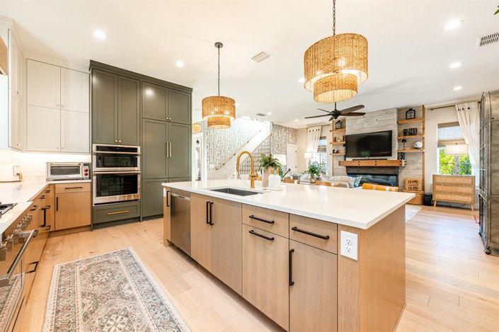 Image No.9-5 Bed House for sale