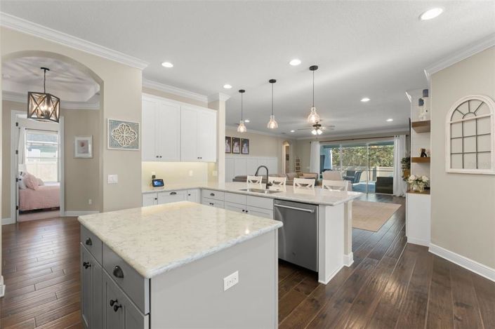 Image No.19-4 Bed House for sale