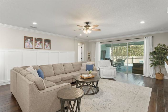 Image No.24-4 Bed House for sale