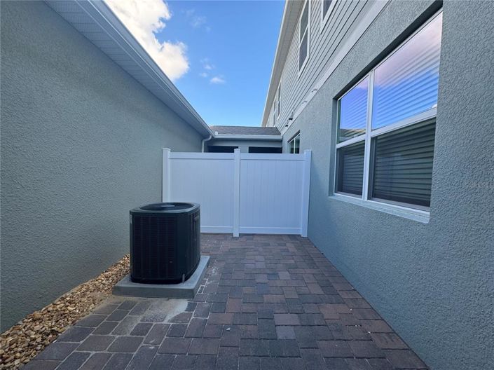 Image No.15-4 Bed Townhouse for sale