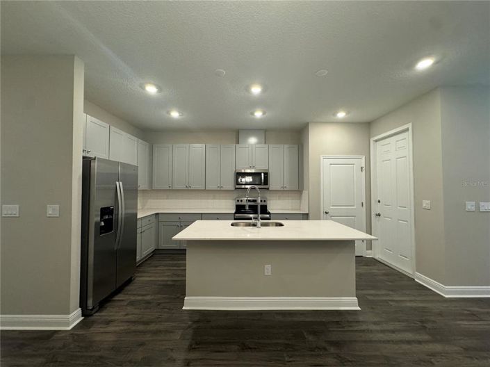 Image No.9-4 Bed Townhouse for sale