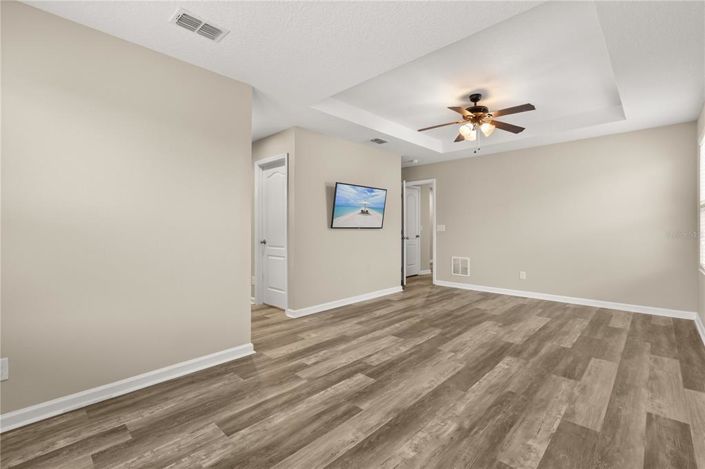 Image No.12-3 Bed House for sale