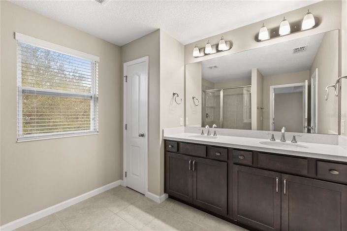 Image No.13-3 Bed House for sale