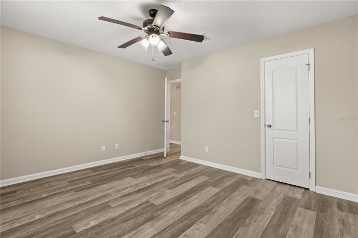 Image No.18-3 Bed House for sale