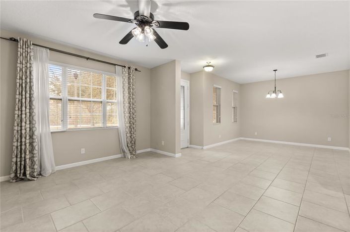 Image No.8-3 Bed House for sale