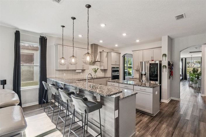 Image No.11-5 Bed House for sale