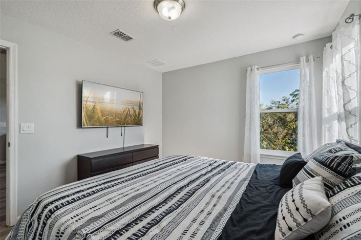 Image No.18-5 Bed House for sale