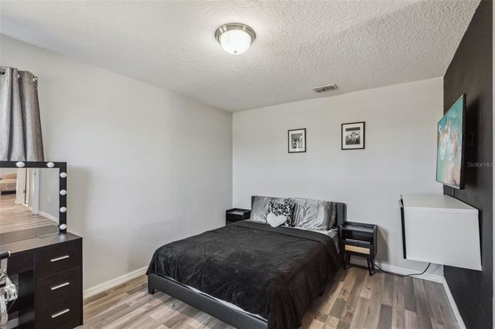 Image No.21-5 Bed House for sale