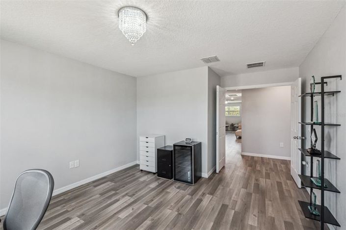 Image No.31-5 Bed House for sale