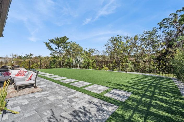 Image No.35-5 Bed House for sale