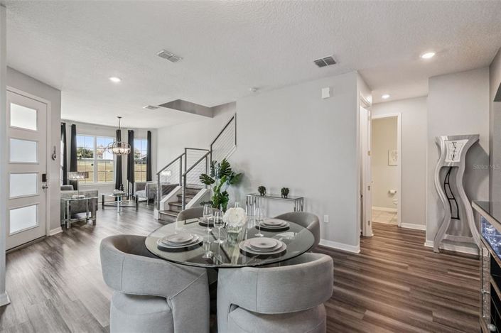 Image No.6-5 Bed House for sale