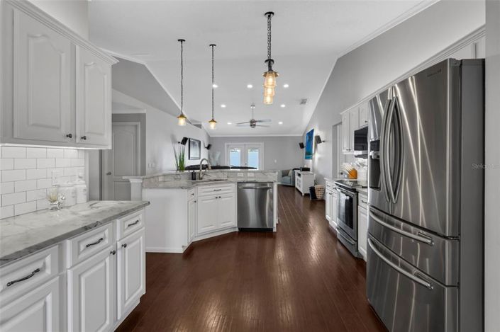 Image No.15-4 Bed House for sale