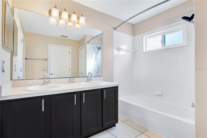 Image No.13-3 Bed House for sale