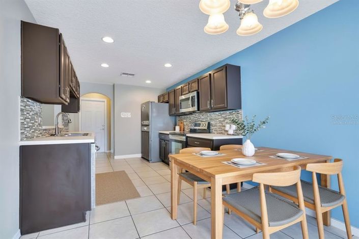 Image No.8-3 Bed House for sale