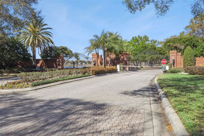 Image No.50-4 Bed House for sale