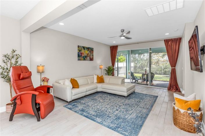 Image No.13-4 Bed House for sale