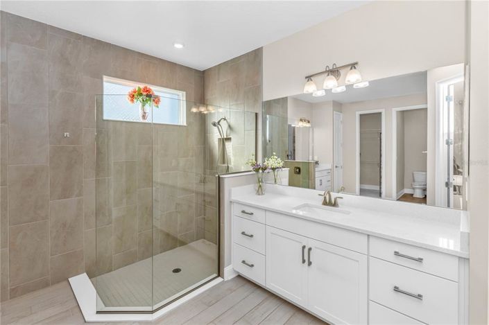 Image No.18-4 Bed House for sale