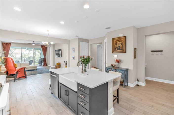 Image No.8-4 Bed House for sale