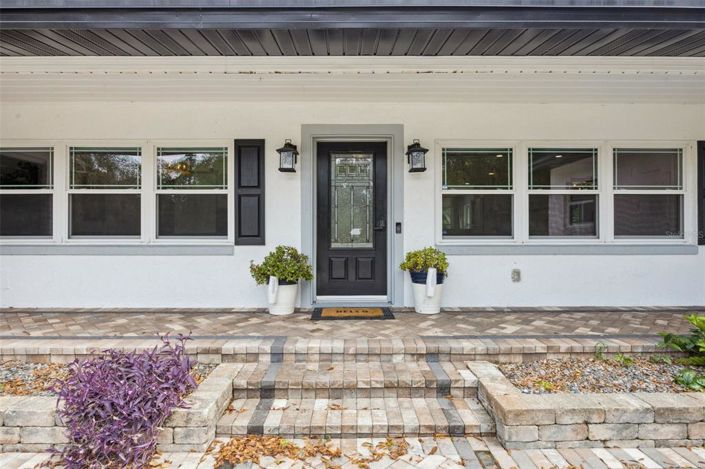 Image No.11-3 Bed House for sale