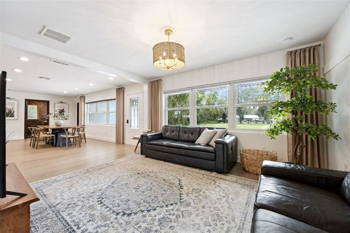 Image No.14-3 Bed House for sale