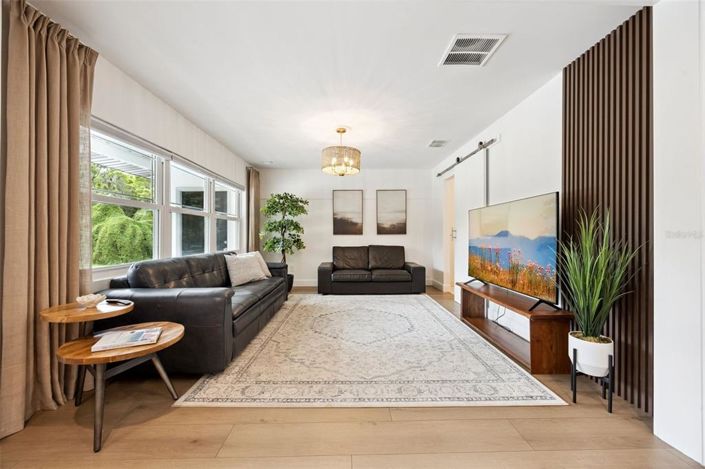 Image No.15-3 Bed House for sale