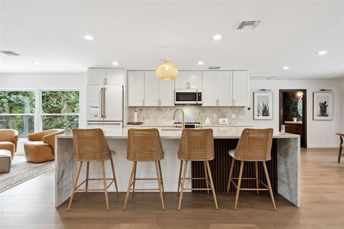 Image No.27-3 Bed House for sale