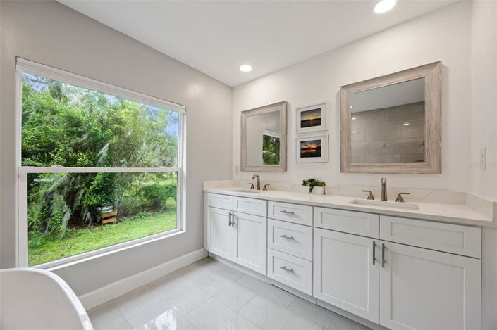 Image No.54-3 Bed House for sale