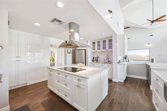 Image No.17-5 Bed House for sale