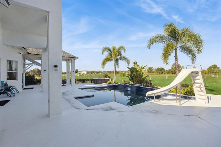 Image No.45-5 Bed House for sale