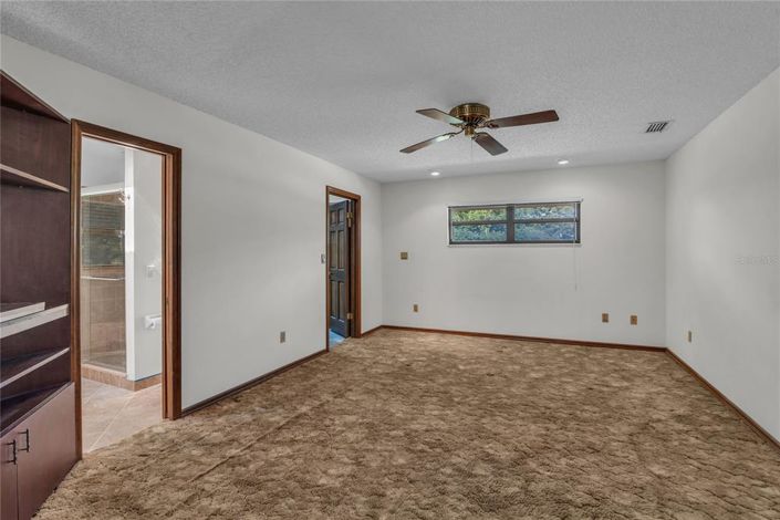 Image No.10-4 Bed House for sale