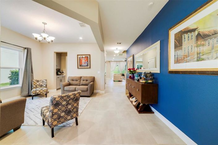 Image No.12-5 Bed House for sale