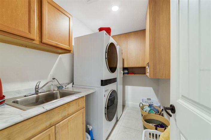 Image No.24-5 Bed House for sale