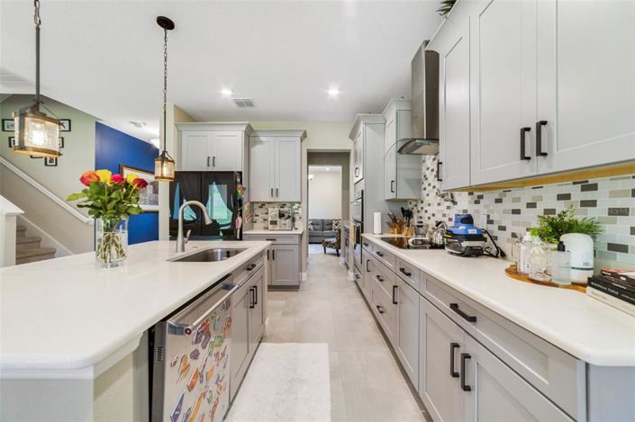 Image No.7-5 Bed House for sale