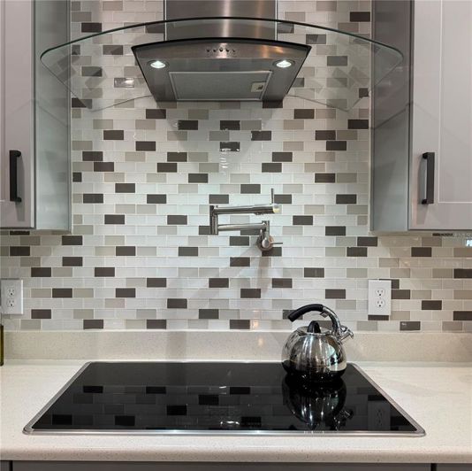 Image No.8-5 Bed House for sale