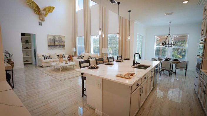 Image No.22-6 Bed House for sale