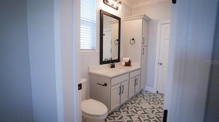 Image No.32-6 Bed House for sale